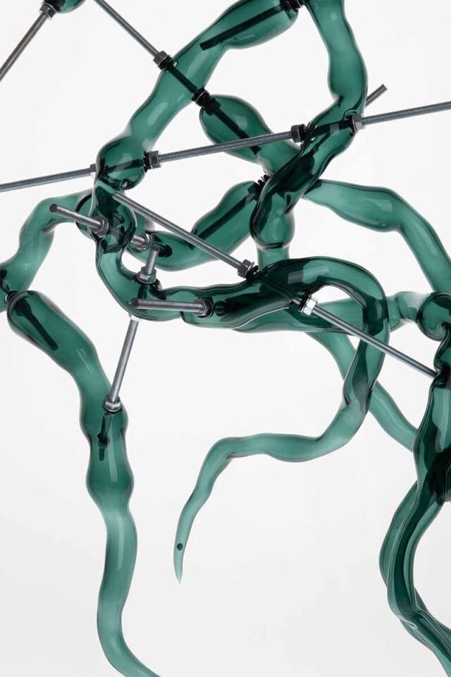 Yeraltı Eskizleri, 2025, cam, tij çubuğu, somun, Üfleme Tekniği, 50 x 65 x 25 cm.