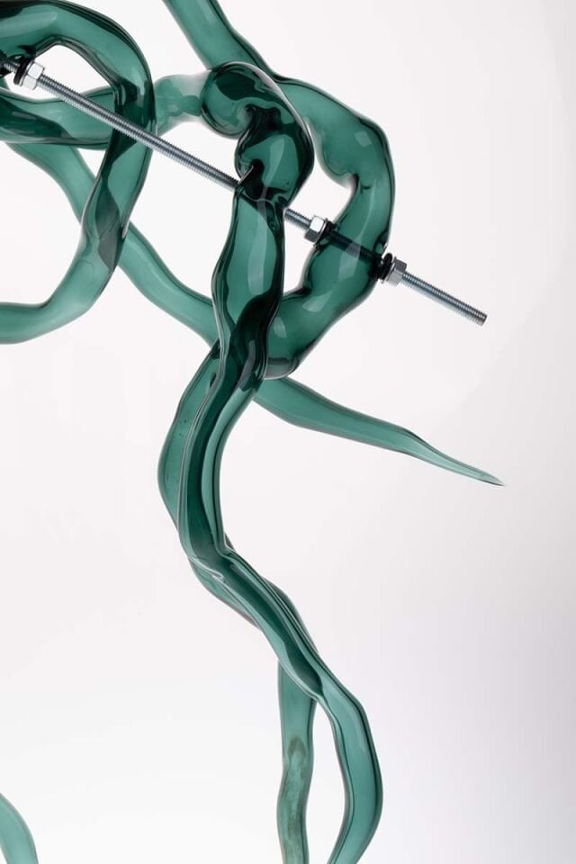 Yeraltı Eskizleri, 2025, cam, tij çubuğu, somun, Üfleme Tekniği, 50 x 65 x 25 cm.